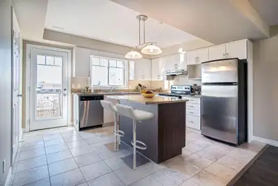 1 Bedroom Townhouse - 4 Lena Crescent