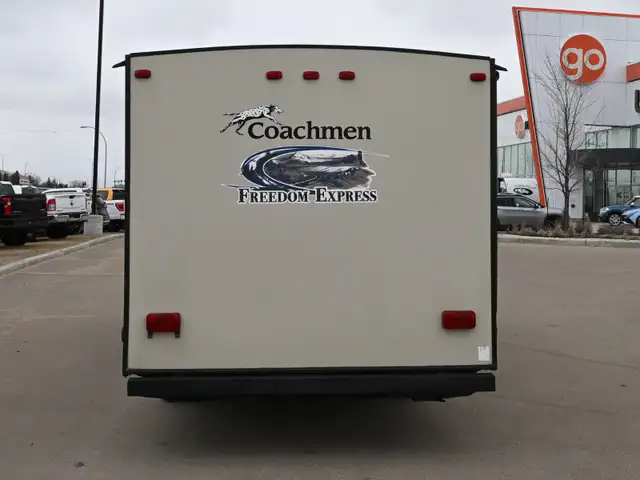 2014 Freedom Express 230BH in Travel Trailers & Campers in St. Albert - Image 6