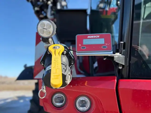 2022 HORSCH LEEB 6.300VL SPRAYER in Farming Equipment in Winkler - Image 10