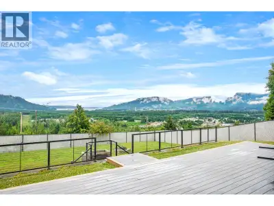 This house has the best view in town, and a yard you can actually use! Welcome to 1457 Albatross, wh...