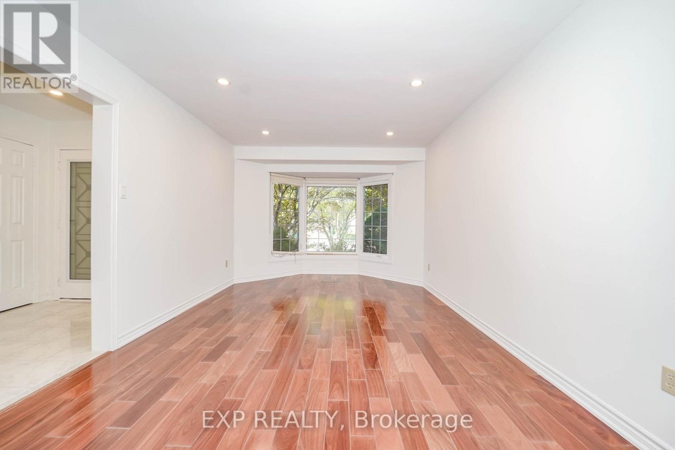 Spacious Home for Rent in Newmarket 4