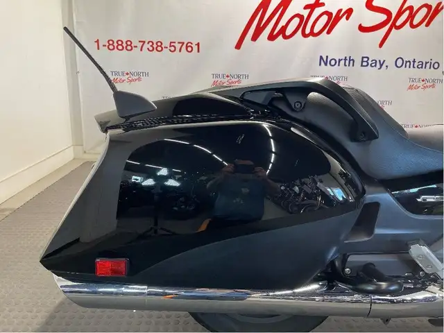 2013 Honda Gold Wing F6B LOW MILES/ $42 WEEKLY/ZERO DOWN in Sport Touring in North Bay - Image 13