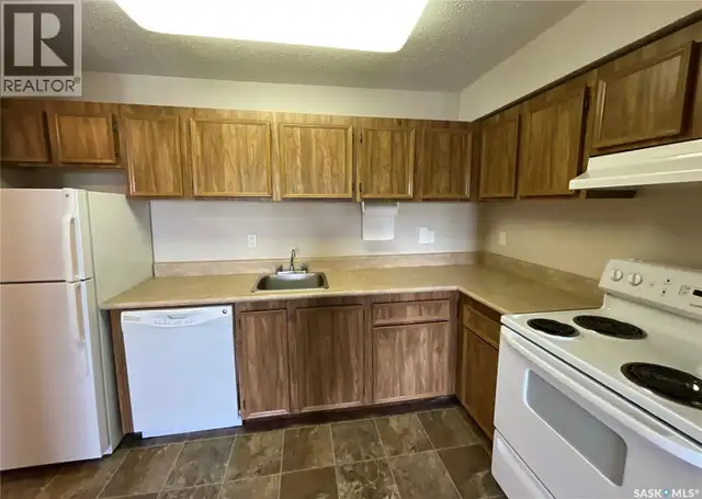 307 1808 Eaglesham AVENUE Weyburn, Saskatchewan in Condos for Sale in Regina - Image 3