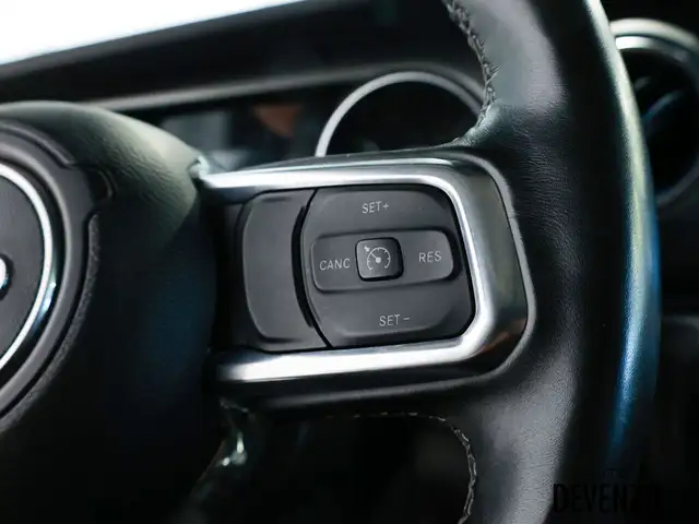 2023 Jeep Wrangler Sahara 4 portes 4x4 Sahara Unlimited 2.0L 4cy in Cars & Trucks in Laval / North Shore - Image 13