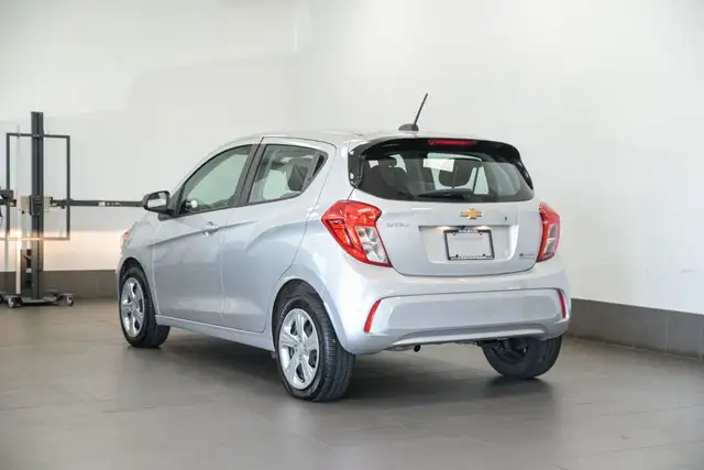 2022 Chevrolet Spark LS Carplay Caméra de recul Bluetooth in Cars & Trucks in Longueuil / South Shore - Image 5