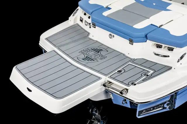 2026 Chaparral GTS 3 SURF in Powerboats & Motorboats in Kingston - Image 37