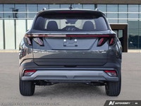 This Hyundai Tucson has a trusty Regular Unleaded I-4 2.5 L/152 engine powering this Automatic trans... (image 4)