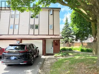 16 TOWNSEND ROAD Toronto (Hillcrest Village), Ontario