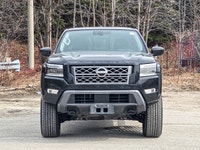 Heated Seats and Steering - Powerful 3.8L V6 engine with 4x4 capability - Advanced navigation system... (image 4)
