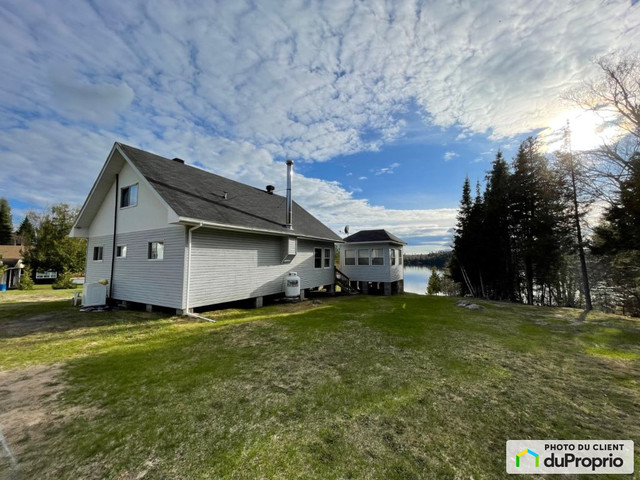 450 000$ - Chalet à vendre à Temiscaming in Houses for Sale in North Bay - Image 2