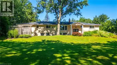 Welcome to Your Country Retreat: A Spacious 5-Bedroom, 5-Bathroom Home! Nestled in the countryside o...