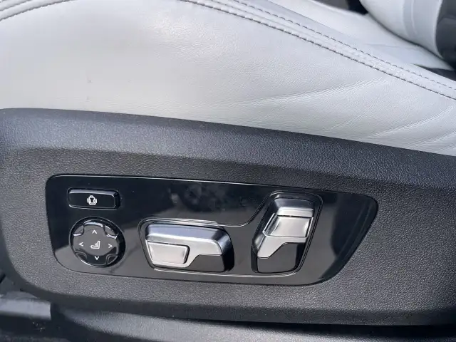 2022 BMW X6 M in Cars & Trucks in Calgary - Image 21