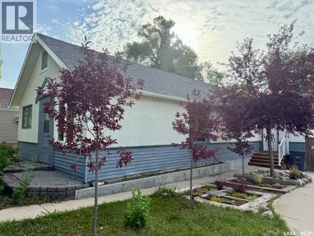 113 4th AVENUE E Kindersley, Saskatchewan in Houses for Sale in Saskatoon - Image 3