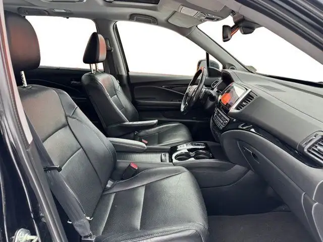 2017 Honda Pilot Touring in Cars & Trucks in Calgary - Image 14