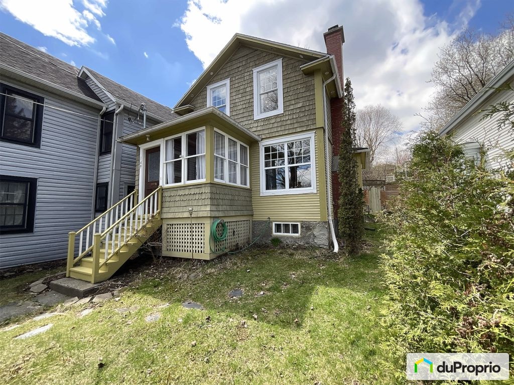 $425,000 - 2 Storey for sale in Sherbrooke (Jacques-Cartier) — photo 1