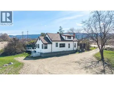 Affordable 4.64 Acre property with a 1942 2 storey farm house, has been tenanted, is now vacant and...