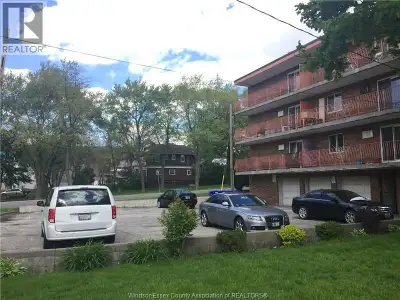 Bright 475 sqft. studio in a well-maintained 17-unit apartment building offering comfortable living...