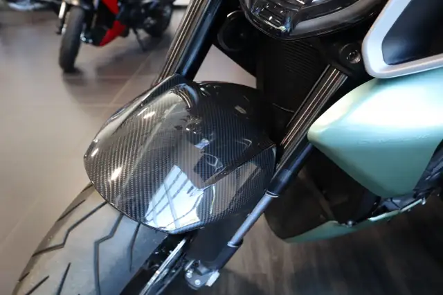 2023 Ducati Diavel V4 Green in Street, Cruisers & Choppers in Edmonton - Image 8