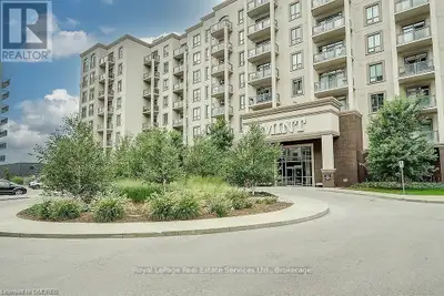 Stunning 2 Bed 2 Bath Corner Unit with 2 Underground Parking Spaces + 1 Locker. This condo showcases...