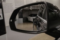 This Audi Q7 has a dependable Intercooled Turbo Gas/Electric V-6 3.0 L/183 engine powering this Auto... (image 6)