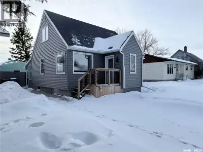 Welcome to 519 7th Avenue W in Melville—a bright and spacious 1½ storey home offering comfort, updat...