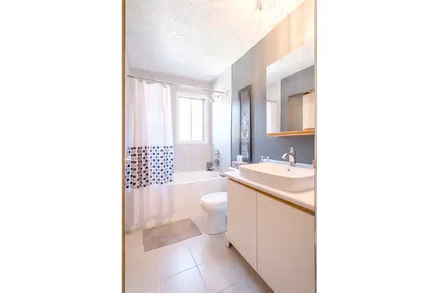 4 ½ - Situé tout près du CHUS (rue des Lys) in Long Term Rentals in Sherbrooke - Image 13