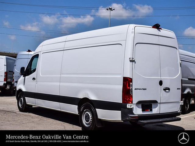 2022 Mercedes-Benz Sprinter Cargo Van in Cars & Trucks in Oakville / Halton Region - Image 4