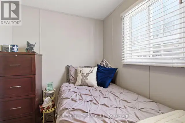 428 PINE PASS Centre Wellington, Ontario in Houses for Sale in Oakville / Halton Region - Image 25