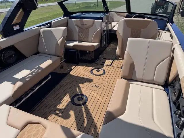2025 Mastercraft XT24 in Powerboats & Motorboats in St. Albert - Image 15