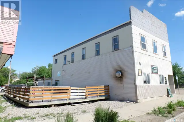 401 Main STREET Mossbank, Saskatchewan in Commercial & Office Space for Sale in Moose Jaw - Image 4