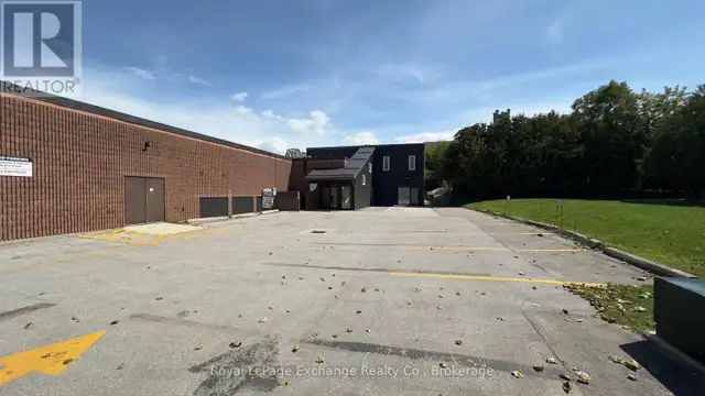 911 QUEEN STREET Kincardine, Ontario in Commercial & Office Space for Rent in Owen Sound - Image 3