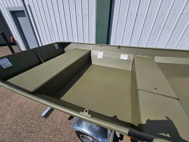 2025 Lund 1440MT Jon Boat in Powerboats & Motorboats in Edmonton - Image 7