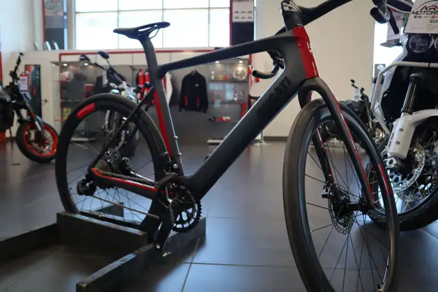 2023 Ducati Futa L Black/Red in Other in Edmonton - Image 6