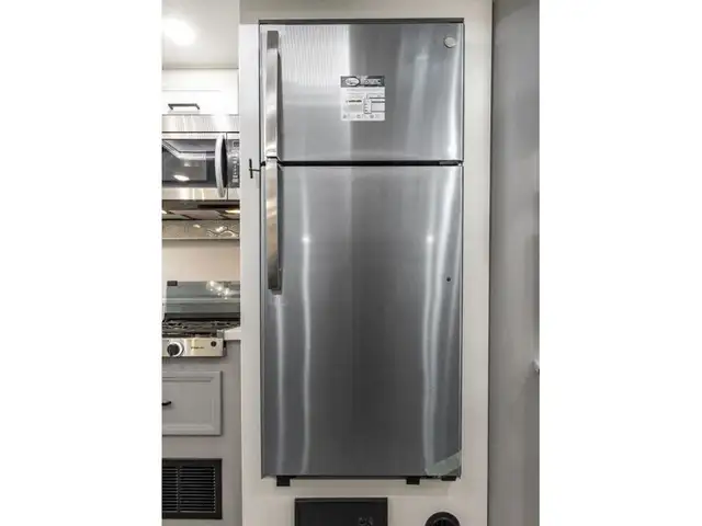 2023 Coachmen Encore 325 Classe A Full Body paint VR / RV in RVs & Motorhomes in Laval / North Shore - Image 12