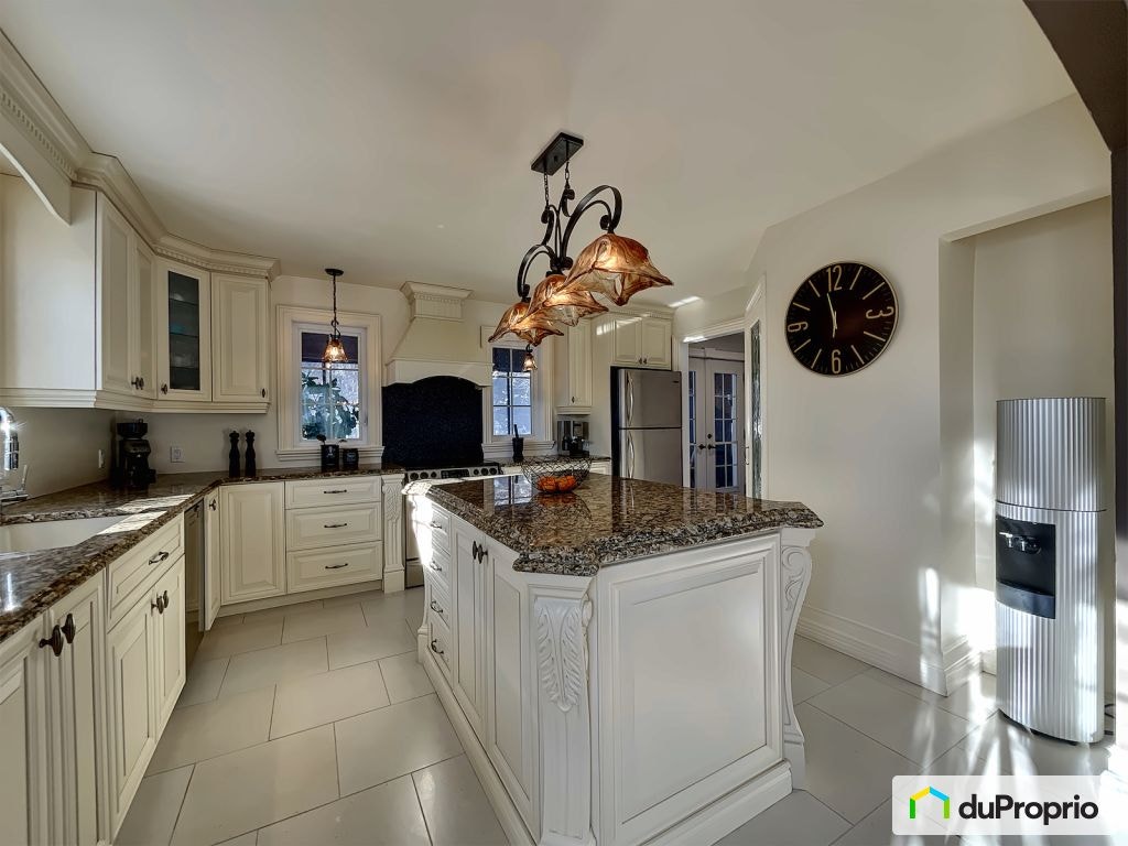 $880,000 - 2 Storey for sale in Stoneham — photo 3