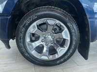 ===== Key Features ===== * 83,223 km * 5.7L HEMI V8 Gas Engine * 4WD (Four-Wheel Drive) * Cruise Con... (image 7)