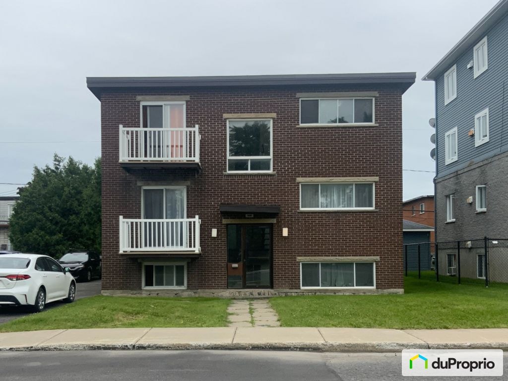 $843,000 - Quadruplex for sale — photo 1