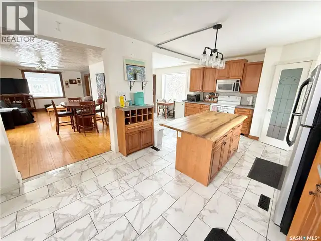 434 2nd STREET Weyburn, Saskatchewan in Houses for Sale in Regina - Image 23