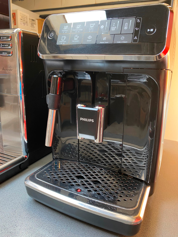 Philips 3200 CMF Automatic Espresso Machine in Coffee Makers in Markham / York Region - Image 2
