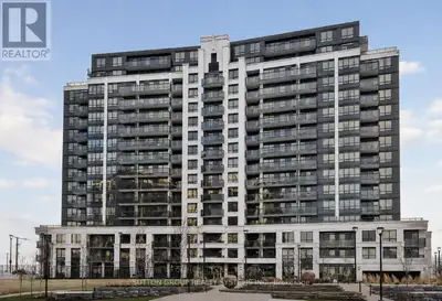 Rarely Available Penthouse Suite in a Highly Sought-After Location. Experience elevated living in th...