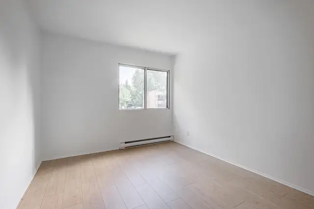 BEAU 3 1/2 Saint-Bruno – Rue paisible – Décembre in Long Term Rentals in Longueuil / South Shore - Image 6