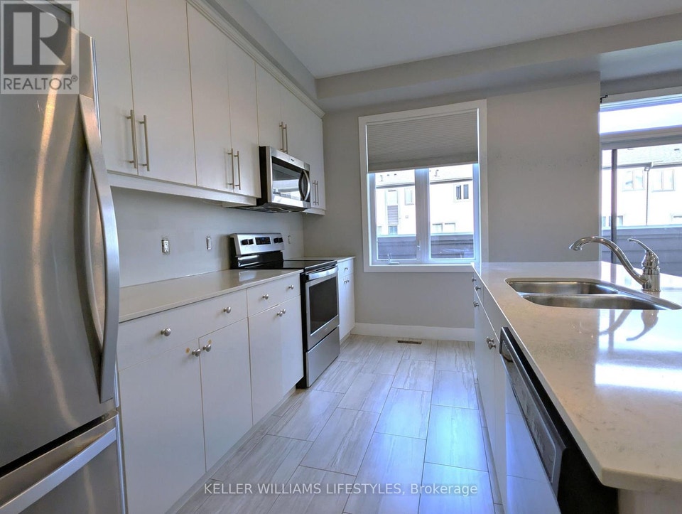 25 - 2070 MEADOWGATE BOULEVARD London South (South U), Ontario 5
