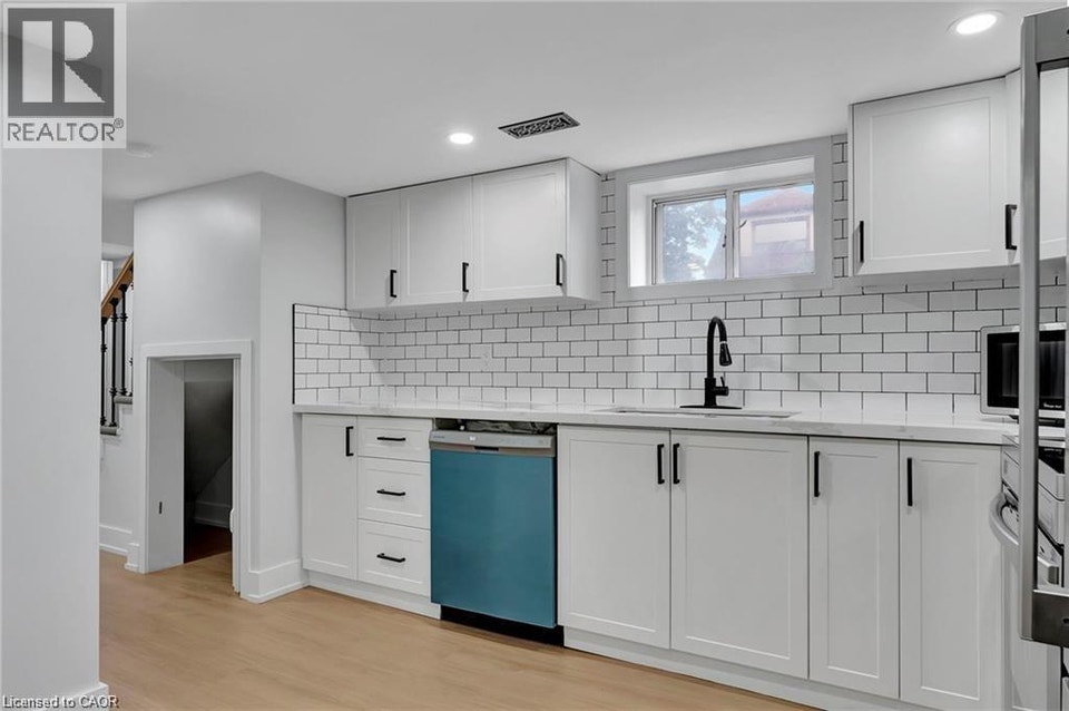 47 MACDONALD Avenue Unit# Basement Hamilton, Ontario 4