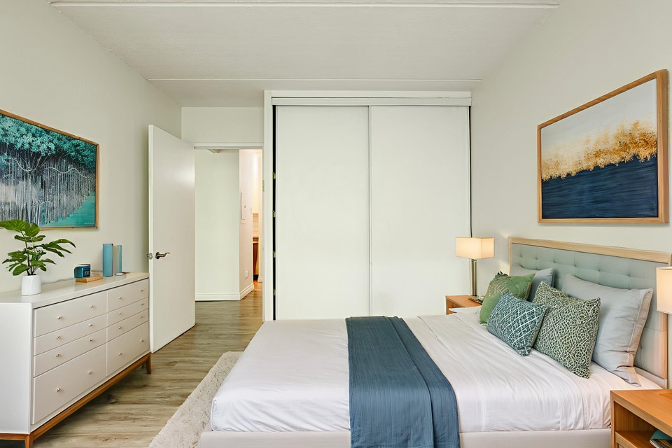 PH 4 - 4 - Studio Premium Apartment for Rent 3