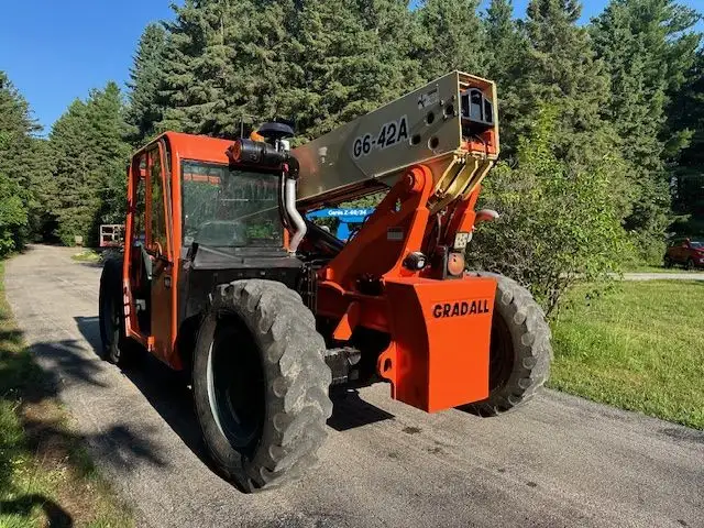 JLG Gradall G6-42A Telehandler Worksite Ready in Heavy Equipment in Hamilton - Image 8