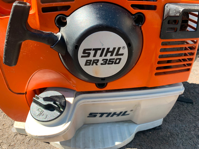 Stihl BR350 Gas Powered Backpack Blower in Lawnmowers & Leaf Blowers in Nanaimo - Image 2