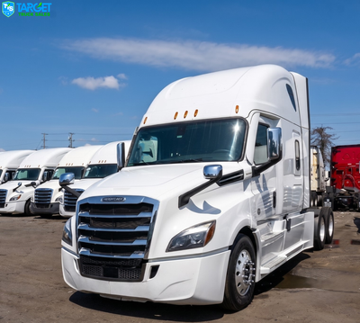 Great opportunity to buy a 2022 Freightliner Cascadia -only 687K Kilometers driven. Contact at Targe...
