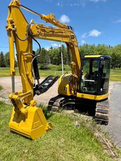 Cat 308C with only 2700 hours, hydraulic thumb, coupler (being installed), blade, steel tracks with...