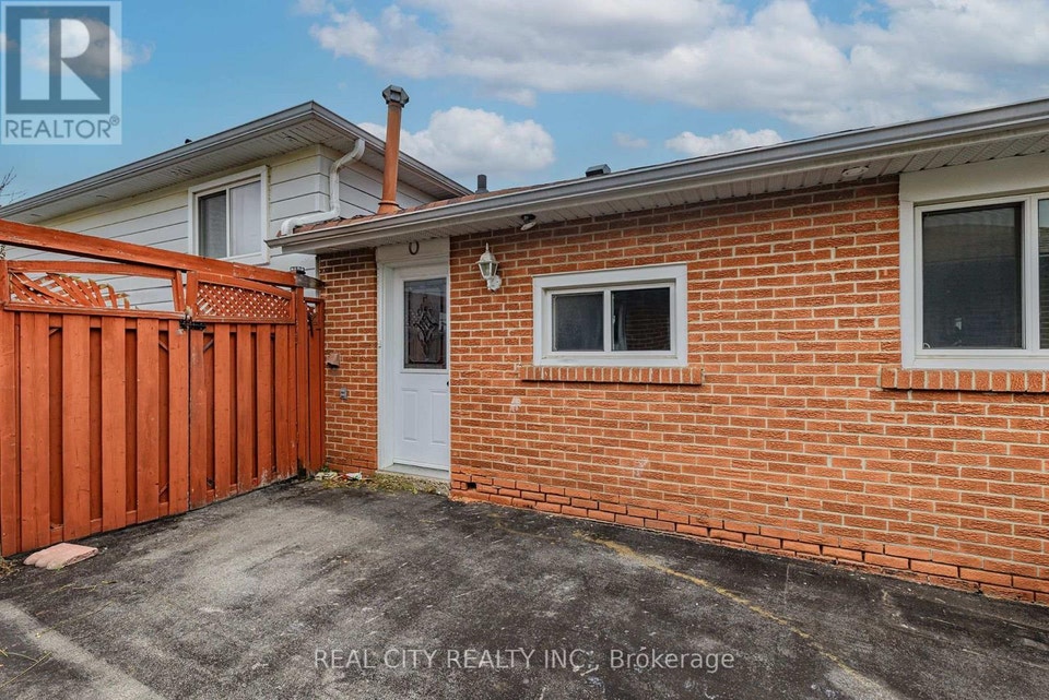 BASEMENT UNIT - 3385 MORNINGSTAR DRIVE Mississauga (Malton), Ont 2