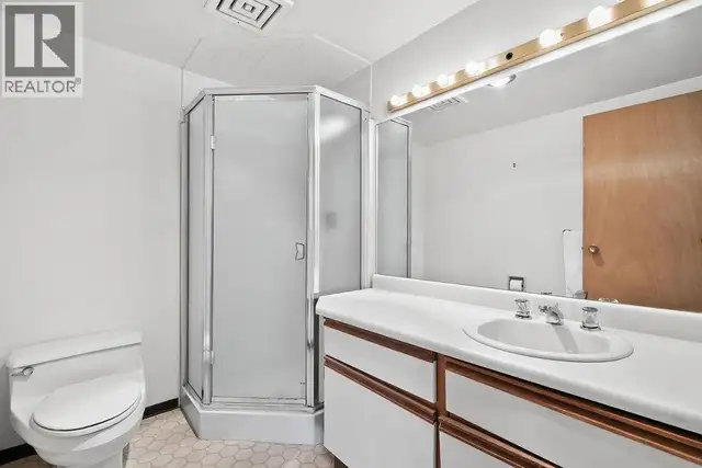 1465 CLYDE AVENUE West Vancouver, British Columbia in Condos for Sale in Downtown-West End - Image 17